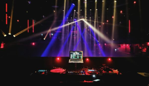 montylov-3LM_c8LY16o-unsplash